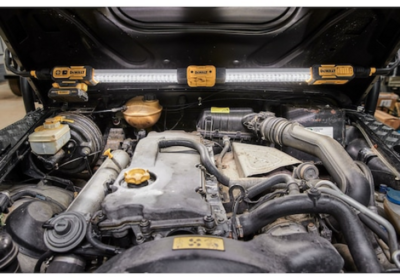 DEWALT - LED-Lámpa, 12/18V XR, motorházra, akkumulátor és töltő nélkül - DCL045-XJ