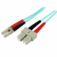 Startech - 1 m (3 láb) LC/UPC - SC/UPC OM3 multimódusú optikai kábel - A50FBLCSC1